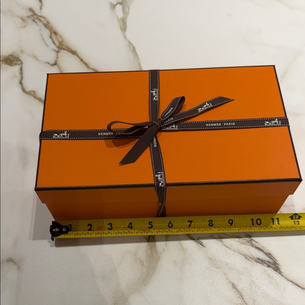Hermès Orange Gift Box with Ribbon 11x6.5x4 - Picture 2 of 4